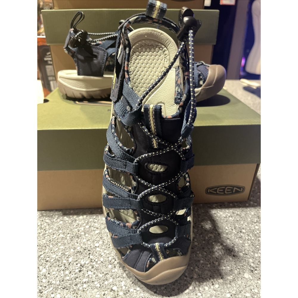 Woman's Sandals KEEN Whisper Size 8.5‎ NEW IN BOX. Navy/ Birch